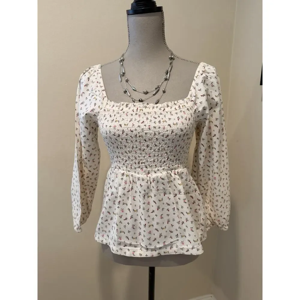 Old Navy Women’s Cottagecore Floral Smocked Peplum Top – Size XL (14-16)